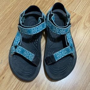 Tevas
